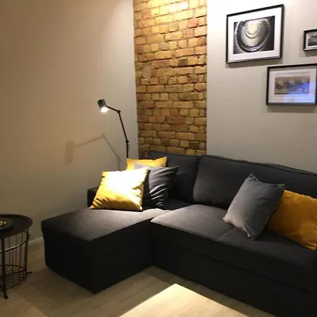 Cozy Flat. Art Nouveau Building, Near The Center Lägenhet