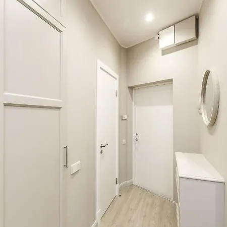 Cozy Flat. Art Nouveau Building, Near The Center *