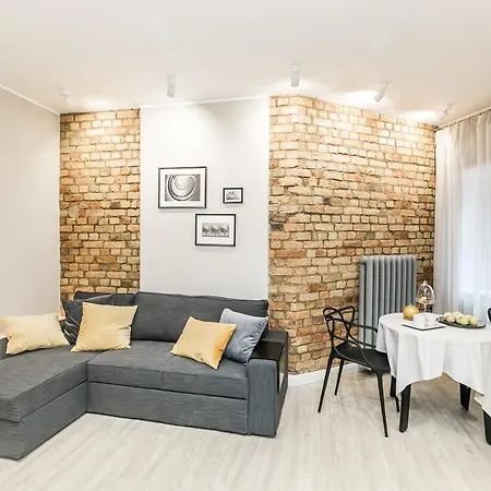 Cozy Flat. Art Nouveau Building, Near The Center Lägenhet *