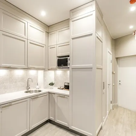 Cozy Flat. Art Nouveau Building, Near The Center *