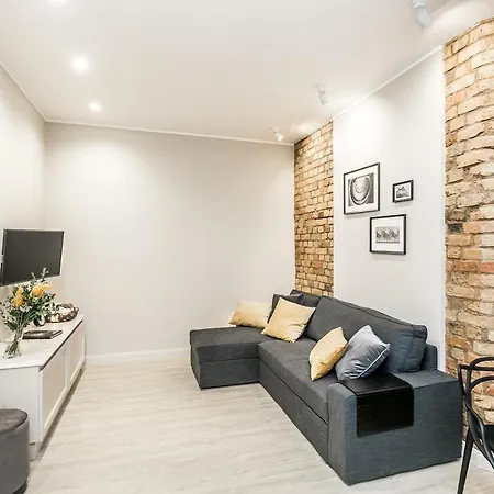 Cozy Flat. Art Nouveau Building, Near The Center