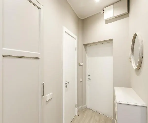 Cozy Flat. Art Nouveau Building, Near The Center *